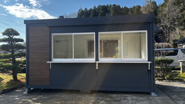 石川県羽咋市　木目パネル取付