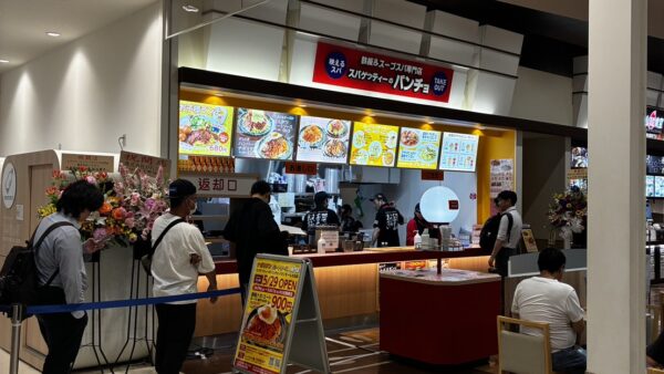大阪府守口市　商業施設内飲食店様看板工事